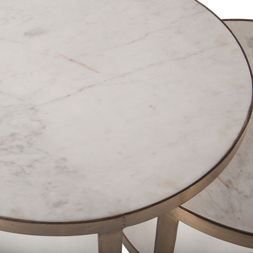 Detail of the white marble top
