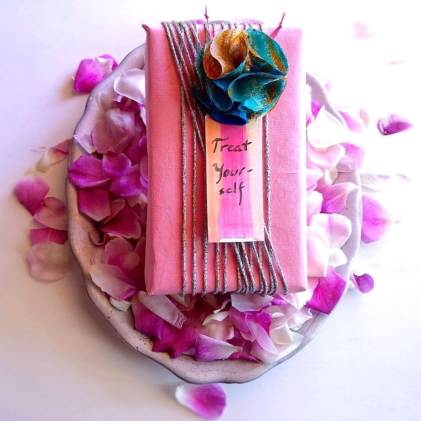 example gift box embellished with skinny gift tag