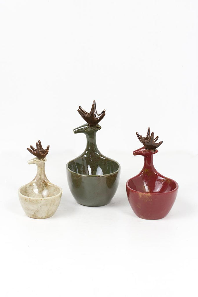 set of 3 ceramic deer bowls of different sizes in green, red and off-white colors - right side view