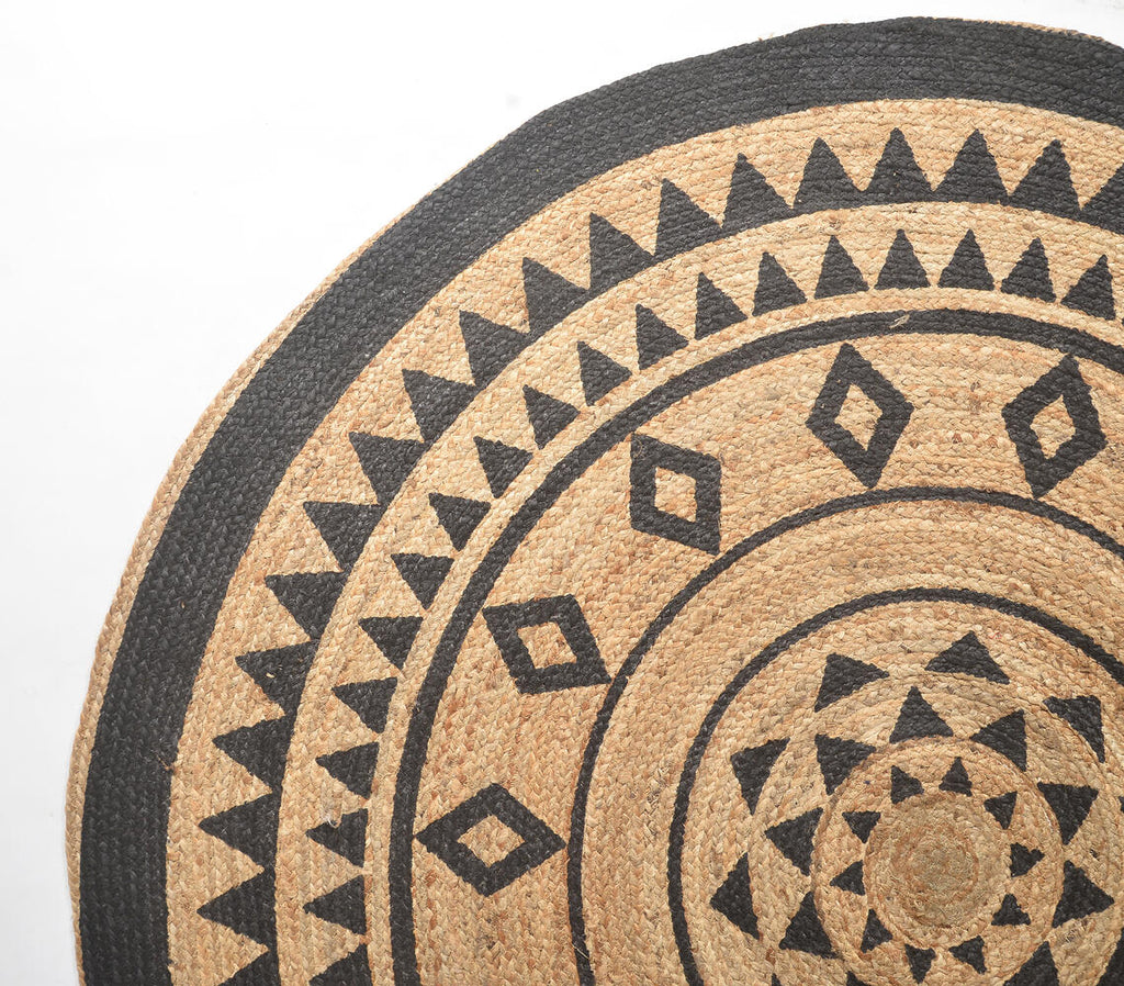 jute rug - close-up of geometric print
