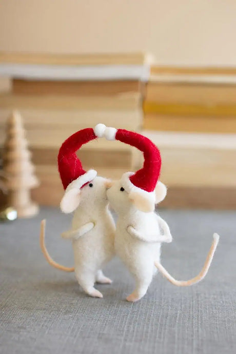 Kissing Felt Christmas Mice