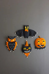 set of 4 wall hangings for halloween - a bat an owl a cat and a pumpkin