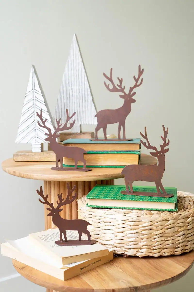 4 rustic reindeer tabletop decor