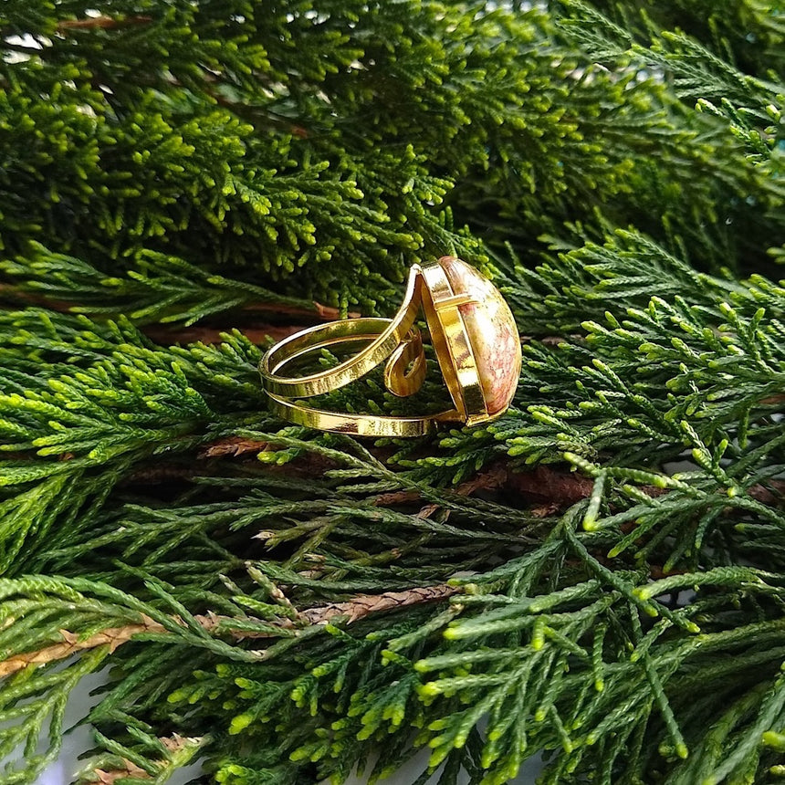 side view of unakite adjustable gold-plated cocktail ring