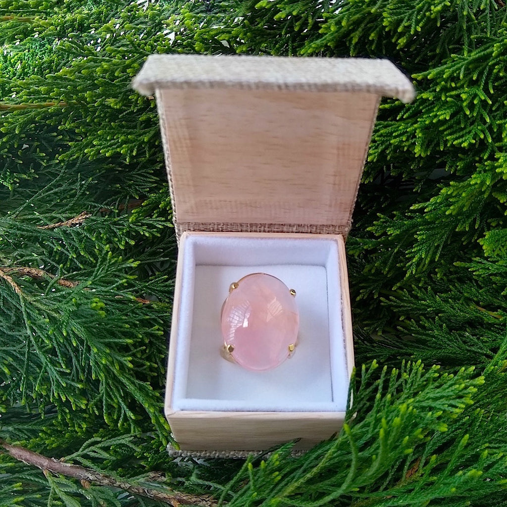 large oval Rose Quartz gold-plated adjustable cocktail ring in gift box