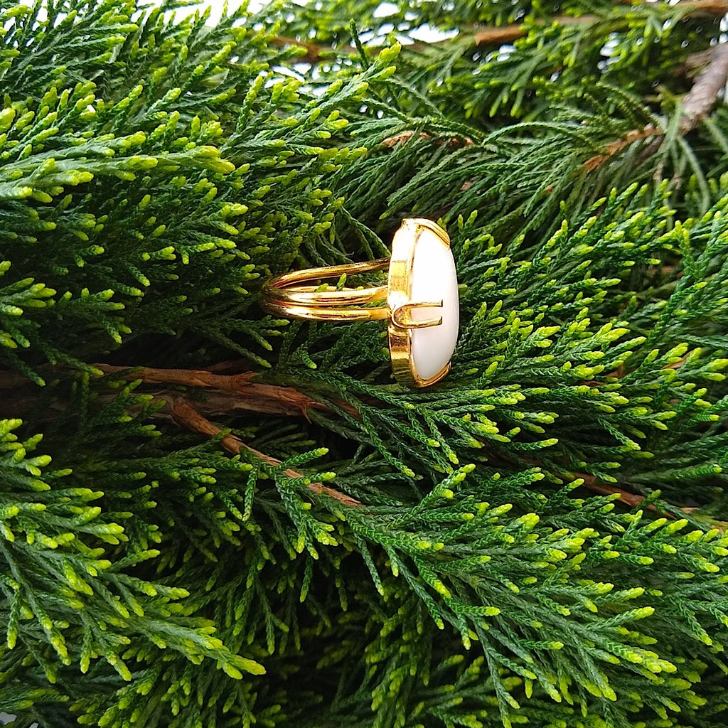 side view of round Milky Crystal cocktail ring