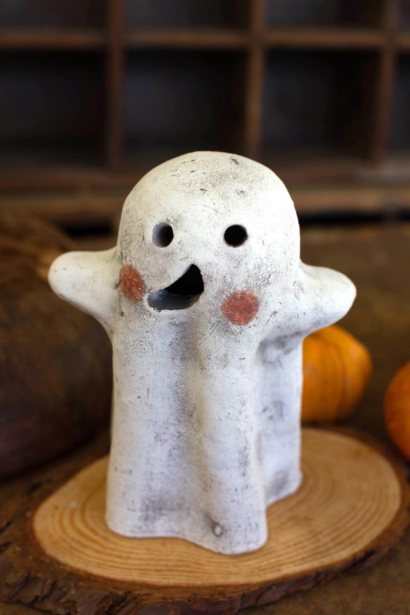 clay ghost lantern 1 - close-up view