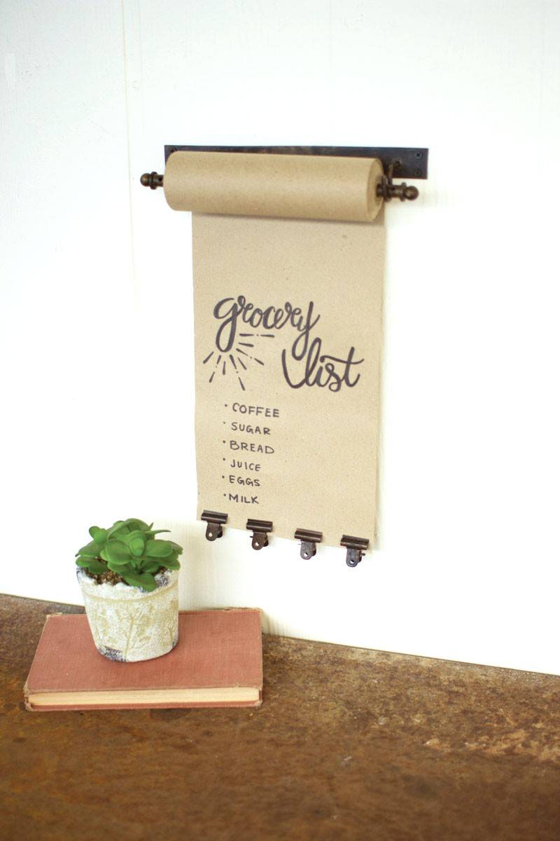 small hanging note roll with brass finish